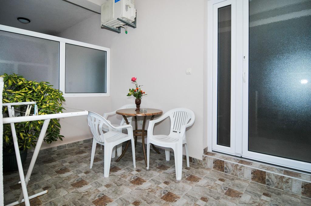 Apartments Samardzic ティヴァト エクステリア 写真