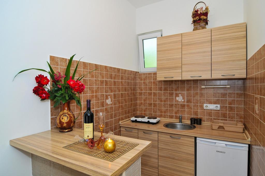 Apartments Samardzic ティヴァト エクステリア 写真
