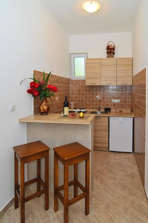 Apartments Samardzic ティヴァト エクステリア 写真
