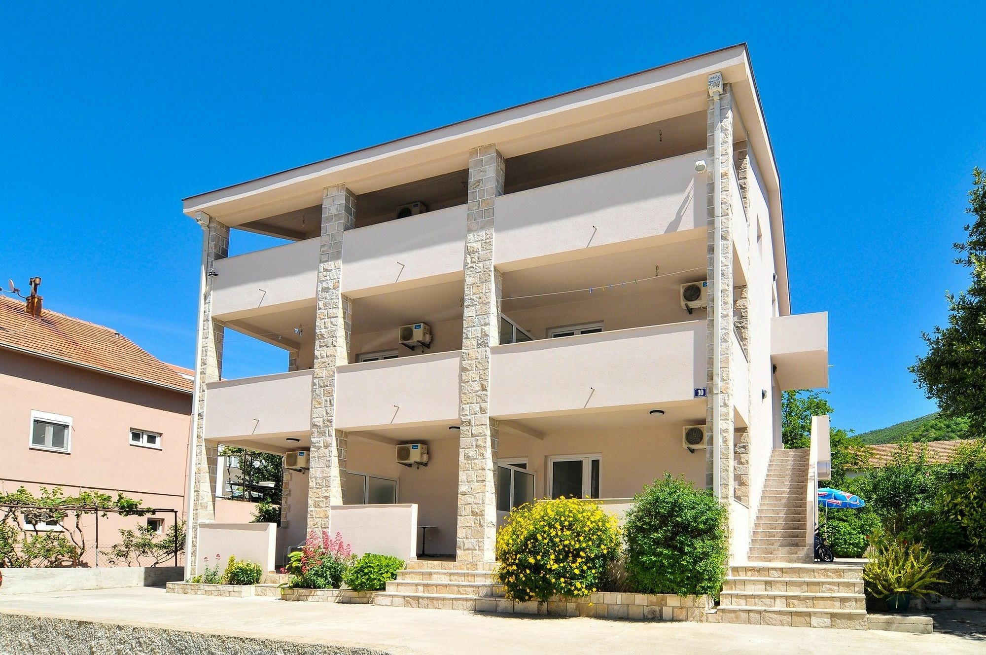 Apartments Samardzic ティヴァト エクステリア 写真