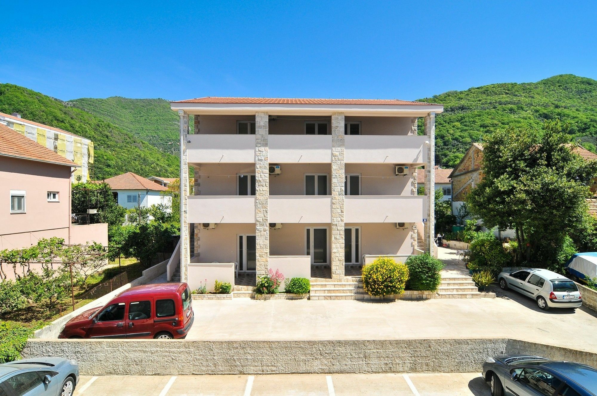 Apartments Samardzic ティヴァト エクステリア 写真