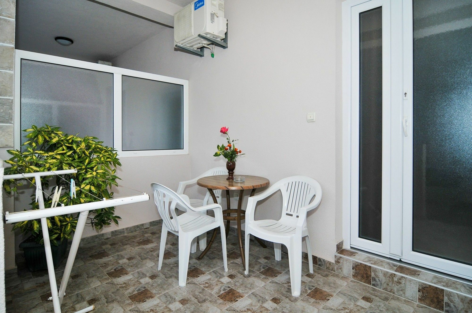 Apartments Samardzic ティヴァト エクステリア 写真